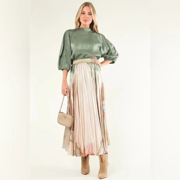 NWT MES DEMOISELLES
Luxe silk pleated skirt Gaditi - Picture 4 of 9